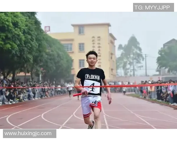 中国足球女球星高清风采展示展现坚韧与自信的精彩瞬间