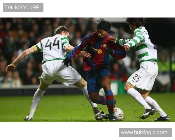 为何球星偏爱穿长袖足球服 揭秘背后的职业习惯与个人选择